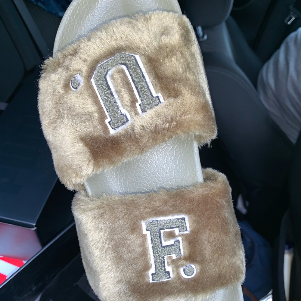 Rihanna fenty slides